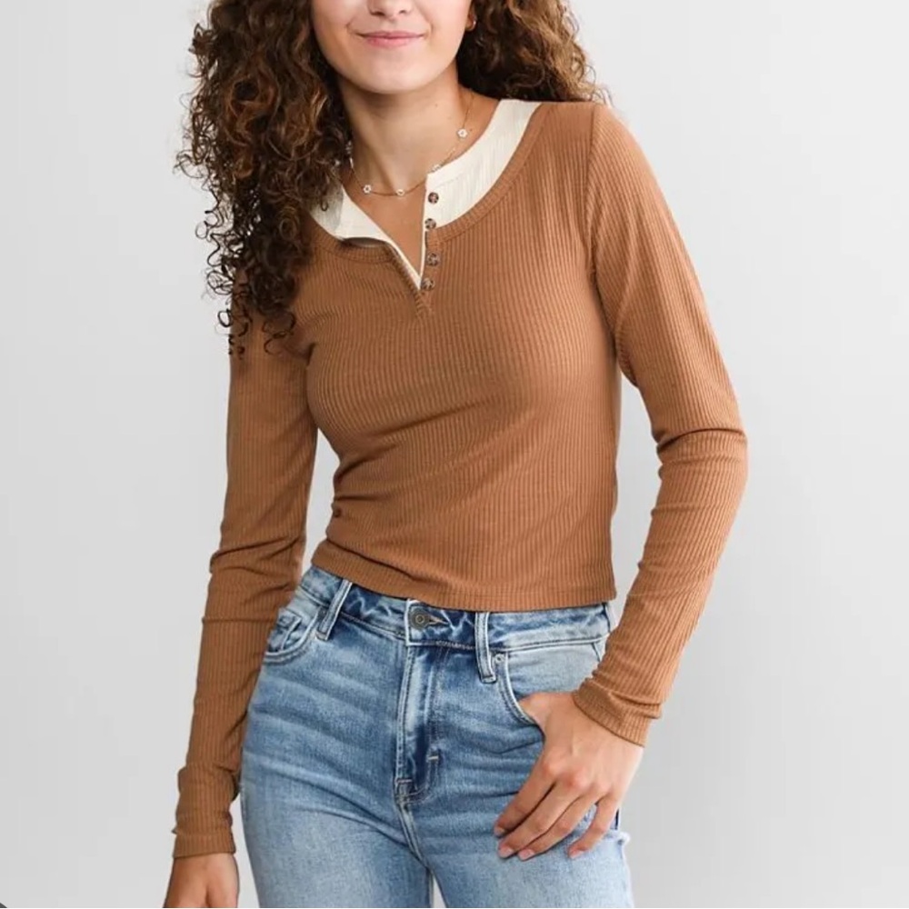 Fitz + Eddy two tone layered Henley size small - Henley top brown